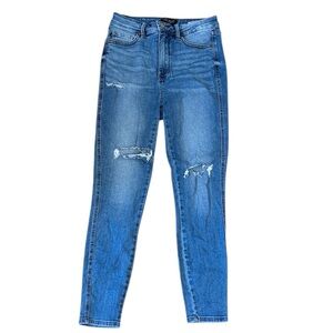 Judy Blue distressed skinny jeans